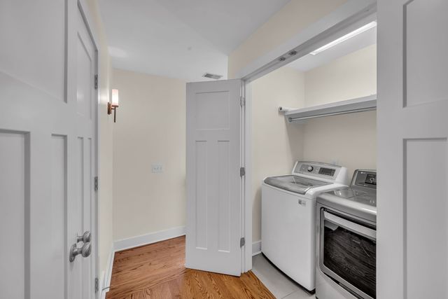 921 Hillview Hts, Nashville, TN 37204