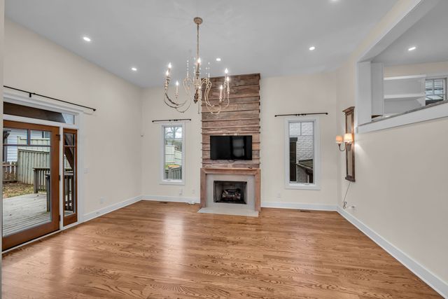 921 Hillview Hts, Nashville, TN 37204