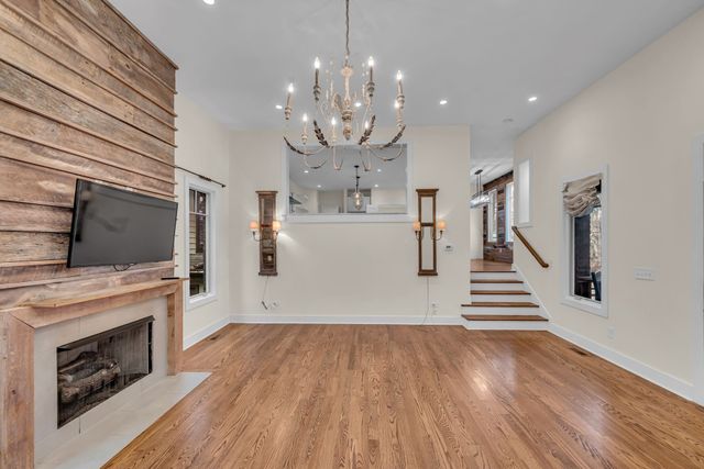 921 Hillview Hts, Nashville, TN 37204
