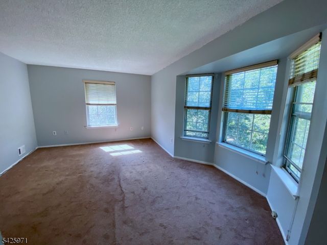 177 Rachel Ct, Franklin Twp., NJ 08823