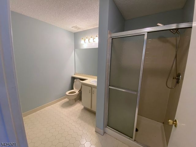 177 Rachel Ct, Franklin Twp., NJ 08823