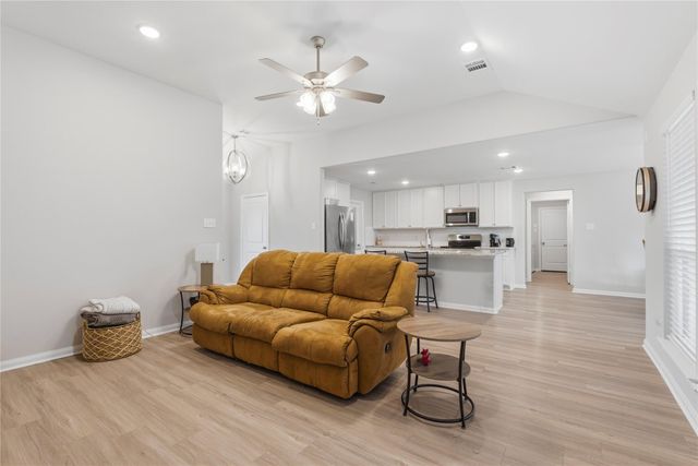 280 County Road 443, Dayton, TX 77535