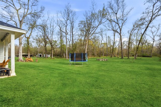 280 County Road 443, Dayton, TX 77535