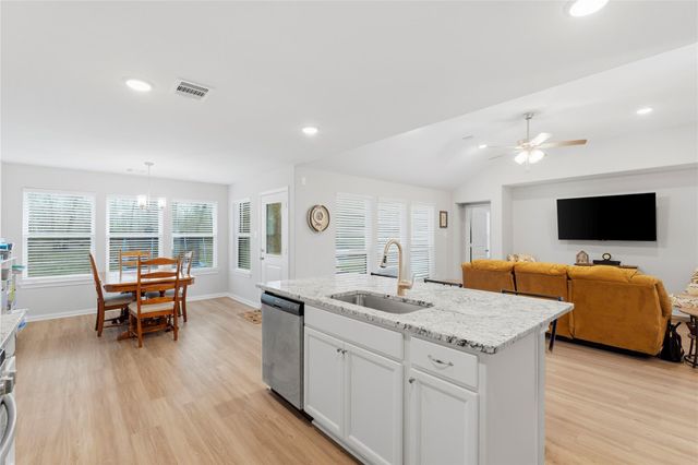 280 County Road 443, Dayton, TX 77535