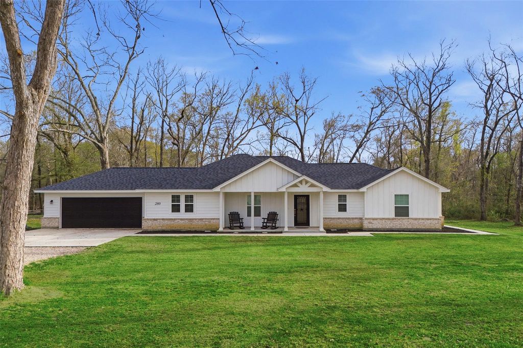 280 County Road 443, Dayton, TX 77535