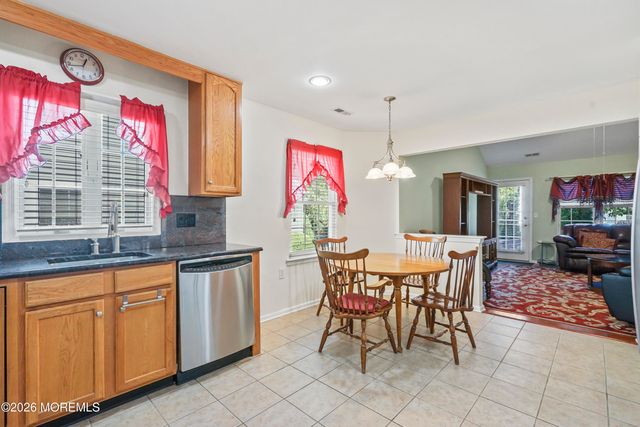 8 Long Bay Road, Jackson, NJ 08527