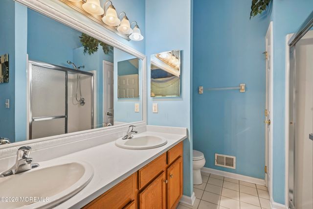 8 Long Bay Road, Jackson, NJ 08527