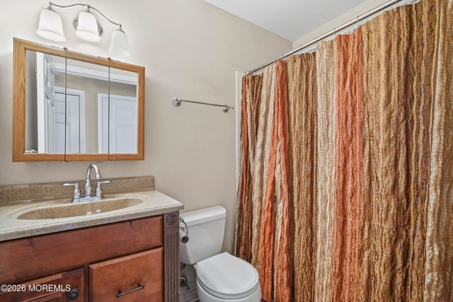 8 Long Bay Road, Jackson, NJ 08527
