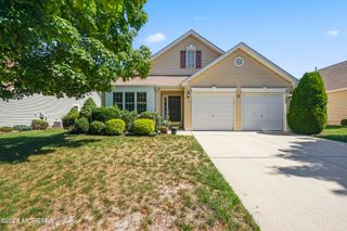 8 Long Bay Road, Jackson, NJ 08527