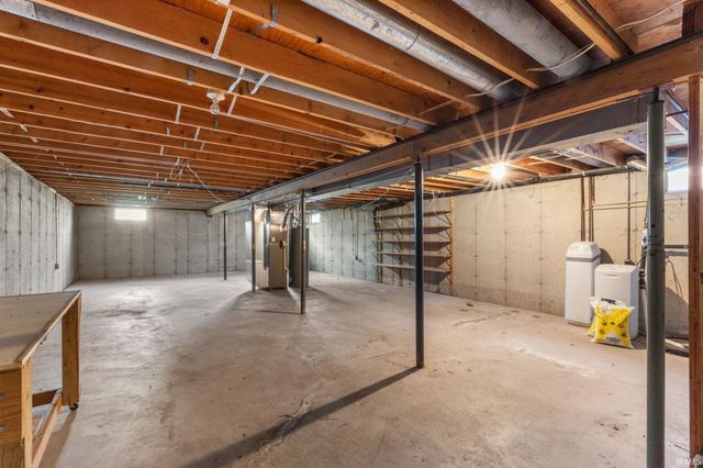 53731 Pine Tree Court, Elkhart, IN 46514