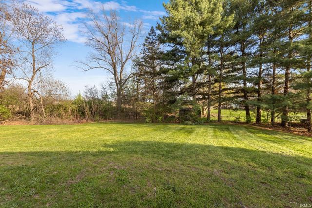 53731 Pine Tree Court, Elkhart, IN 46514