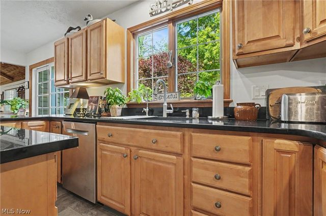 15884 Arbor Trail, Newbury, OH 44065