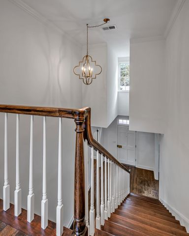 4 Foxhall Close, Nashville, TN 37215