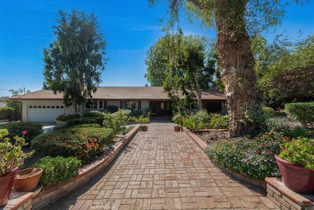 11583 Zelzah Avenue, Granada Hills, CA 91344