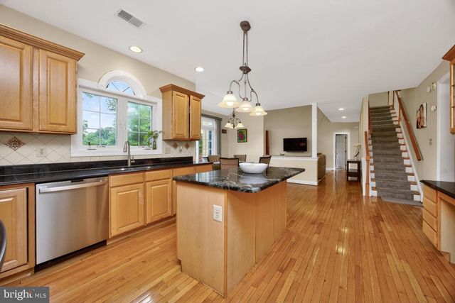 904 VICTORIA CT, Downingtown, PA 19335