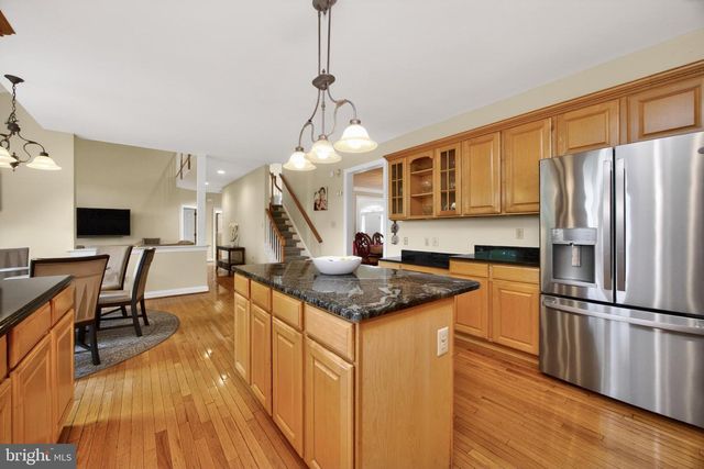 904 VICTORIA CT, Downingtown, PA 19335