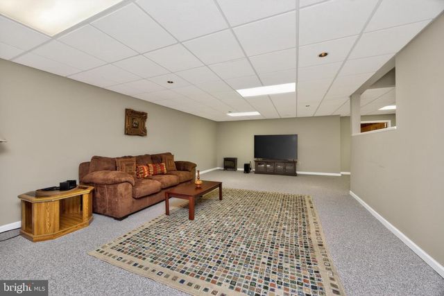 904 VICTORIA CT, Downingtown, PA 19335