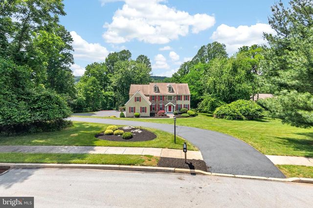 904 VICTORIA CT, Downingtown, PA 19335