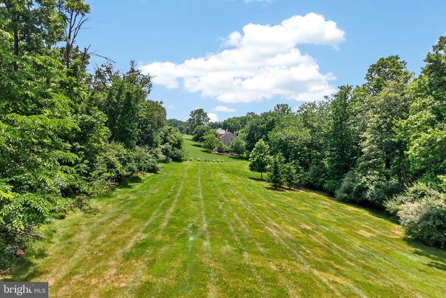 904 VICTORIA CT, Downingtown, PA 19335
