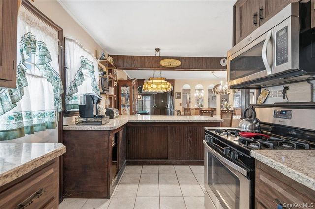 280 Division Avenue, Massapequa, NY 11758
