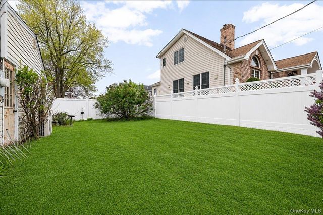280 Division Avenue, Massapequa, NY 11758