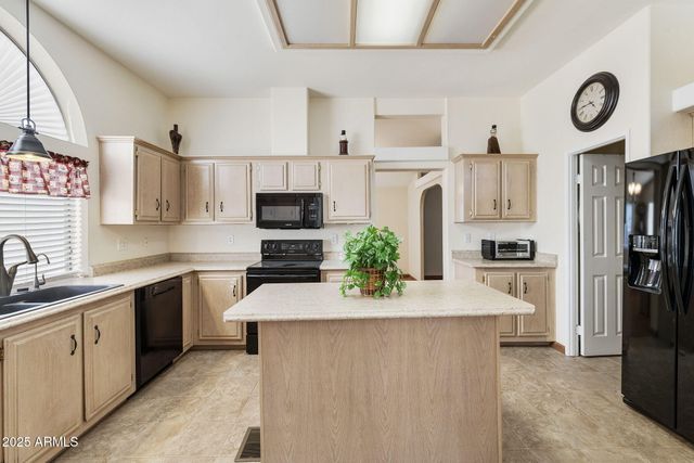 3700 S TOMAHAWK Road 83, Apache Junction, AZ 85119