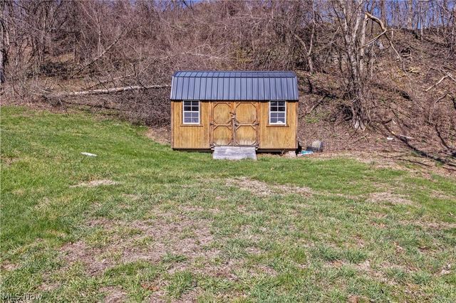 353 Weirton Avenue, Weirton, WV 26062