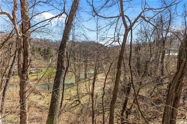 353 Weirton Avenue, Weirton, WV 26062