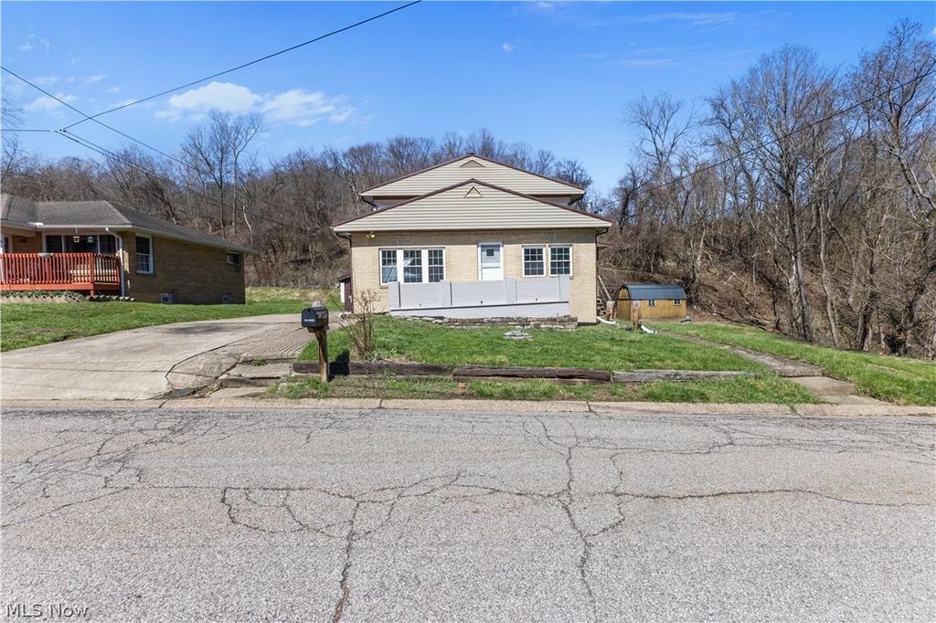 353 Weirton Avenue, Weirton, WV 26062