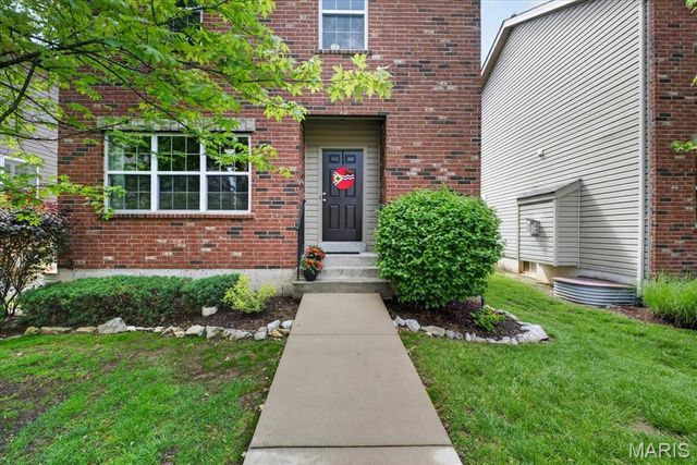 9732 Wilderness Battle Circle, St Louis, MO 63123