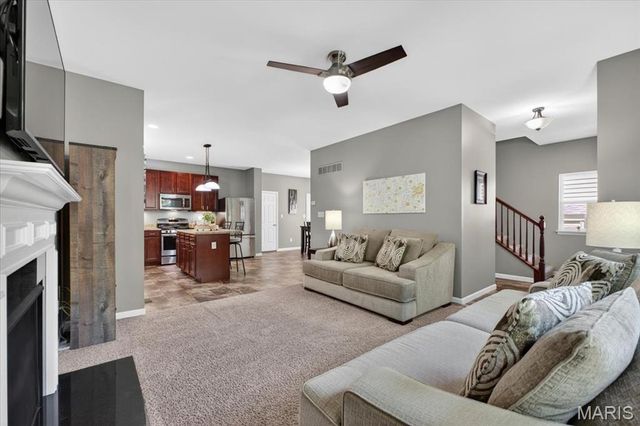 9732 Wilderness Battle Circle, St Louis, MO 63123