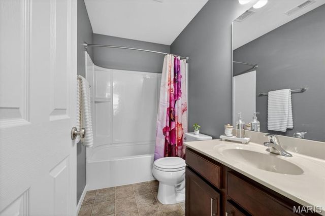 9732 Wilderness Battle Circle, St Louis, MO 63123