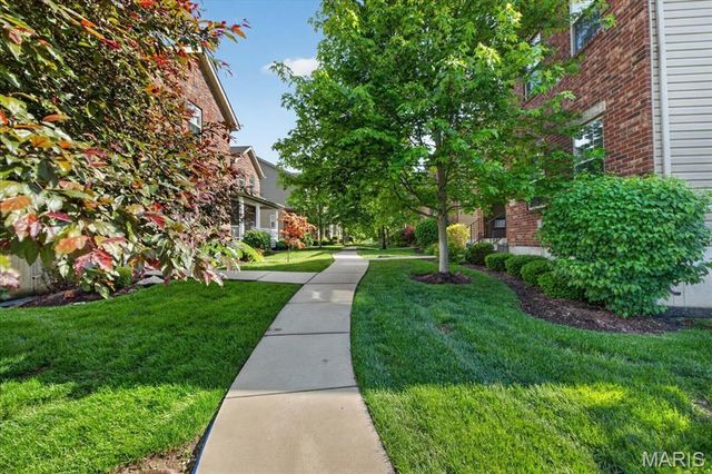 9732 Wilderness Battle Circle, St Louis, MO 63123