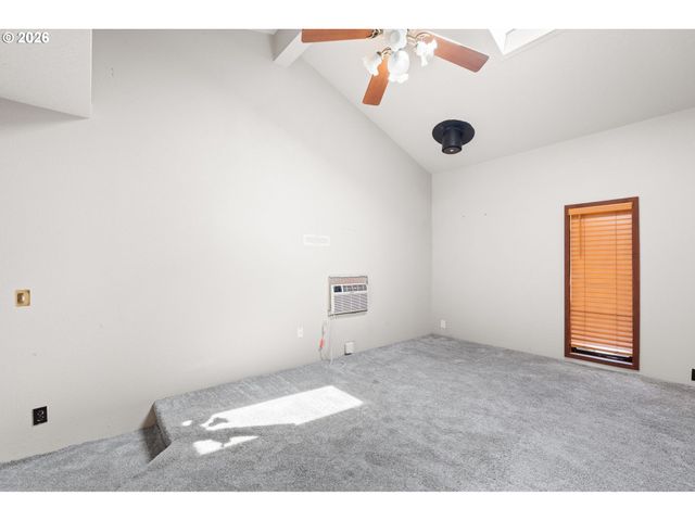 2225 Se 181ST Ave, Portland, OR 97233