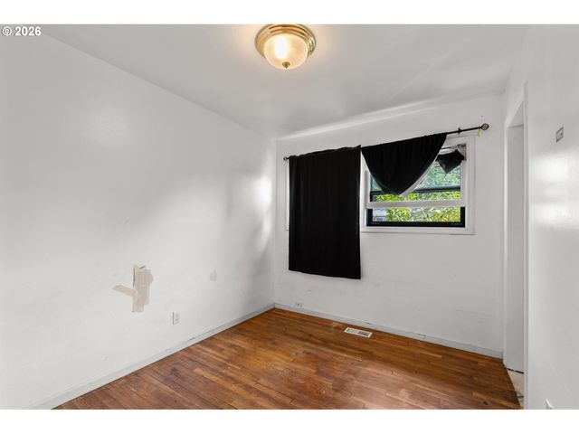 2225 Se 181ST Ave, Portland, OR 97233