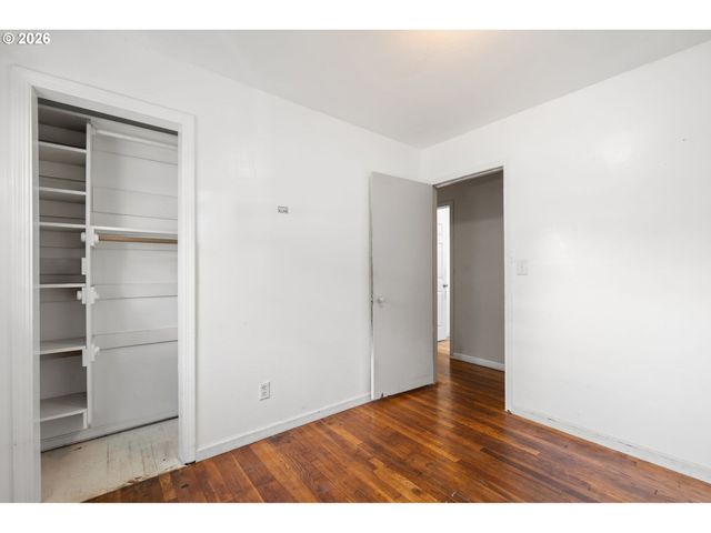 2225 Se 181ST Ave, Portland, OR 97233