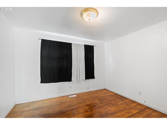 2225 Se 181ST Ave, Portland, OR 97233