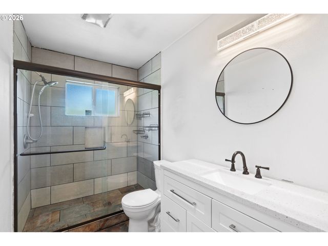 2225 Se 181ST Ave, Portland, OR 97233