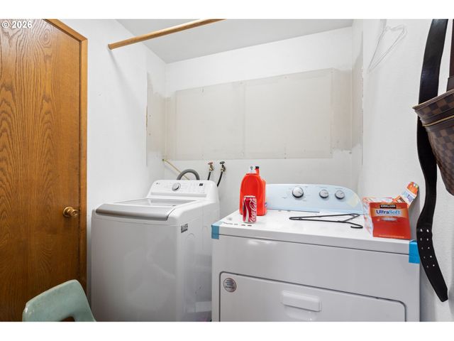 2225 Se 181ST Ave, Portland, OR 97233