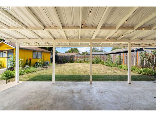 2225 Se 181ST Ave, Portland, OR 97233