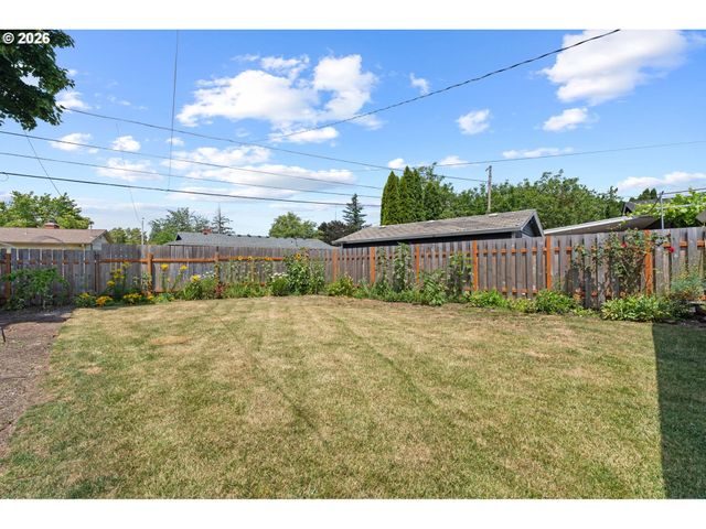 2225 Se 181ST Ave, Portland, OR 97233