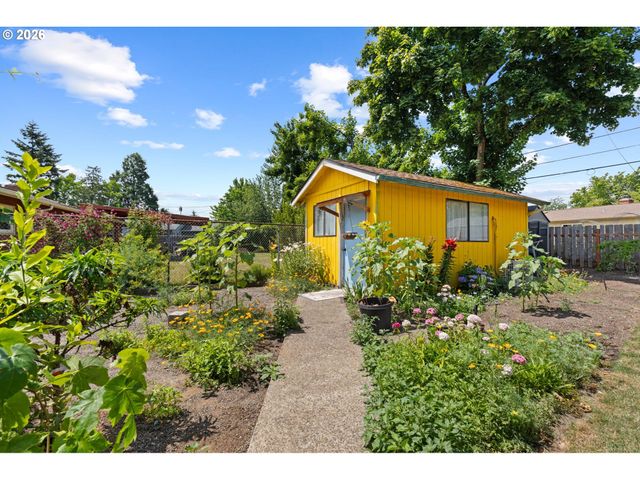 2225 Se 181ST Ave, Portland, OR 97233