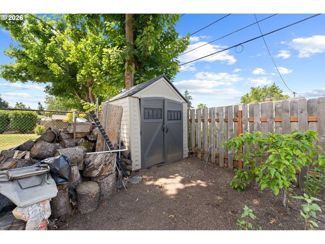 2225 Se 181ST Ave, Portland, OR 97233