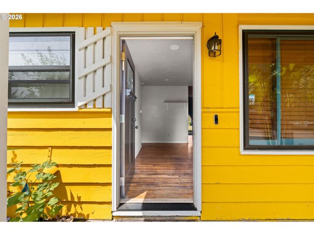 2225 Se 181ST Ave, Portland, OR 97233