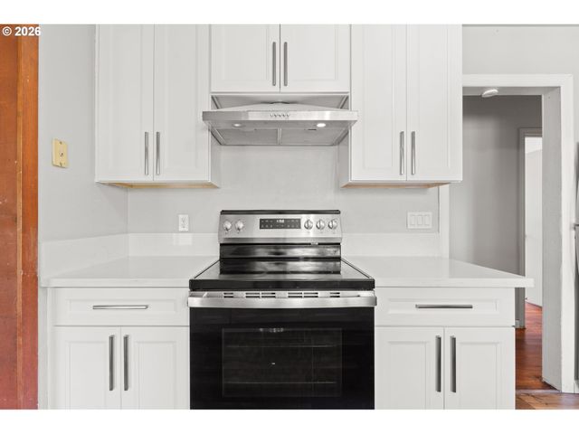 2225 Se 181ST Ave, Portland, OR 97233
