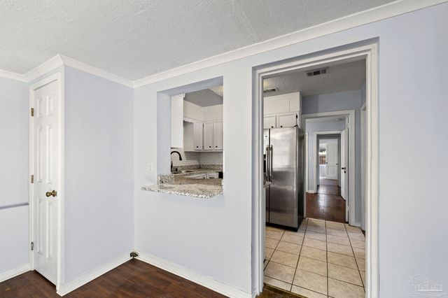 1631 E Hayes St, Pensacola, FL 32503