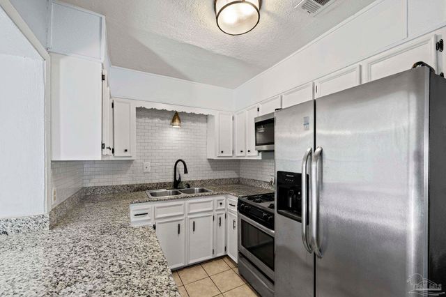 1631 E Hayes St, Pensacola, FL 32503