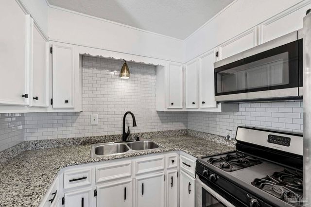 1631 E Hayes St, Pensacola, FL 32503