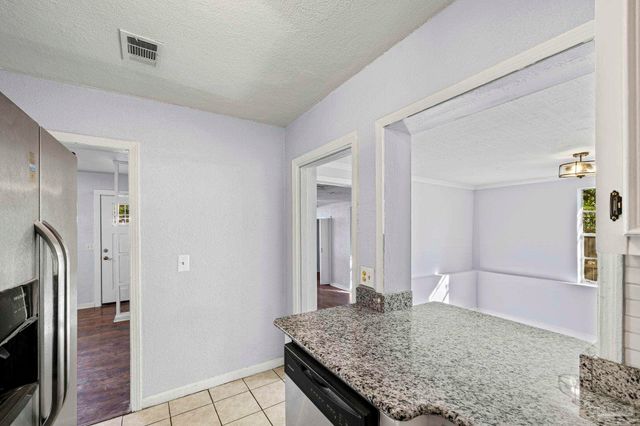 1631 E Hayes St, Pensacola, FL 32503