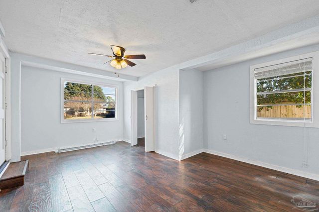 1631 E Hayes St, Pensacola, FL 32503